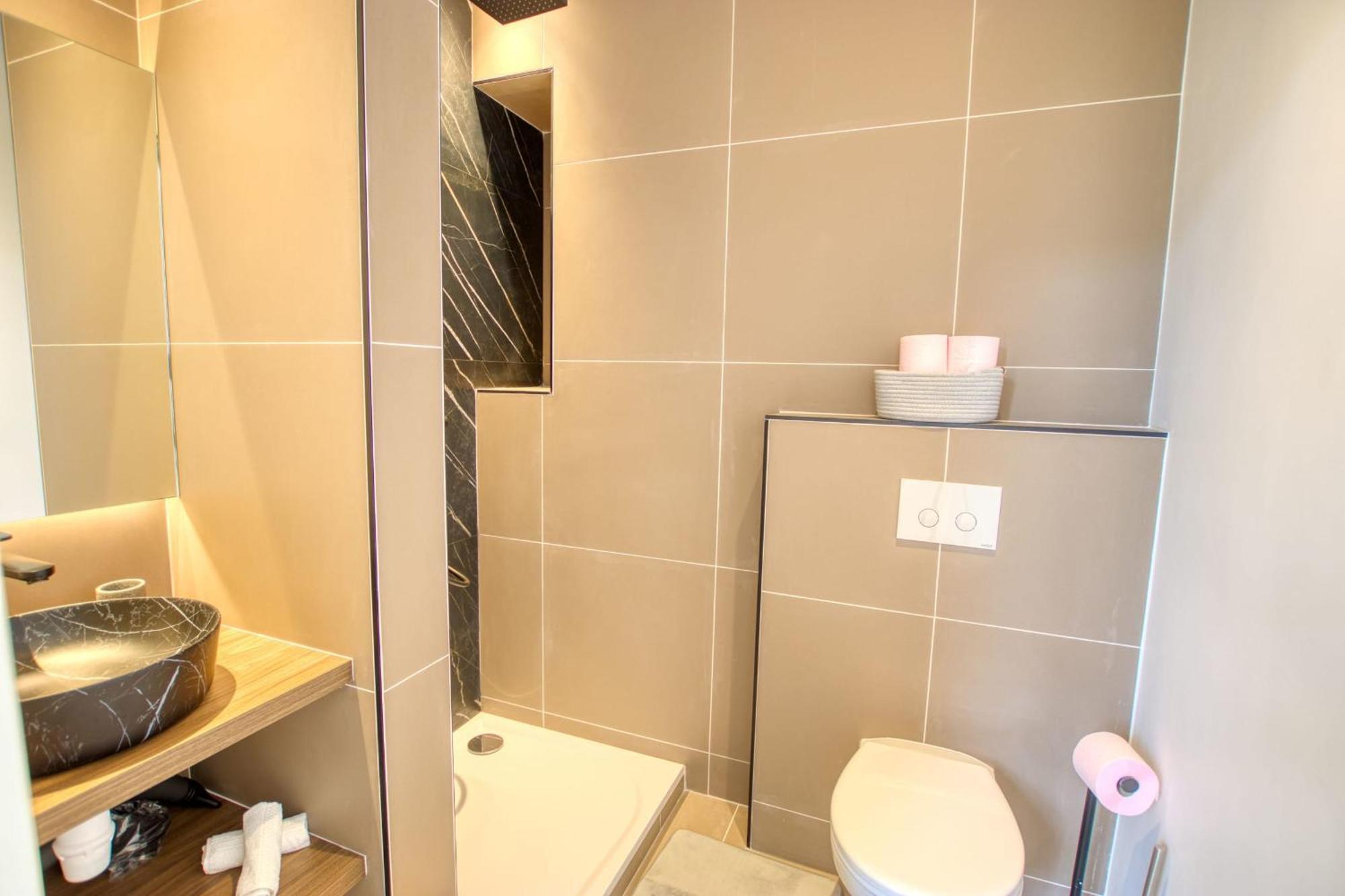 Appartement Magnifique T2 - Climatisation Wifi Proches Centre - Limestay